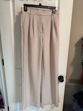Abercrombie & Fitch Neutral Beige Wide-Leg Pleated Trousers